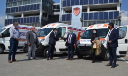 ФФМ ги предаде амбулантните возила во трајна сопственост на Градската болница