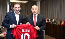 Drejtuesit e FFM zhvilluan takim me krerët e Federatës së Futbollit të Turqisë