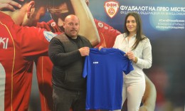 Фудбалската федерација на Македонија донираше опрема за женските фудбалски клубови