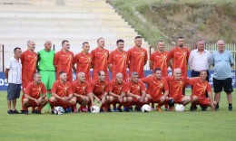 Македонските ветерани одиграа пријателски натпревар со Косово во чест на Фадиљ Вокри